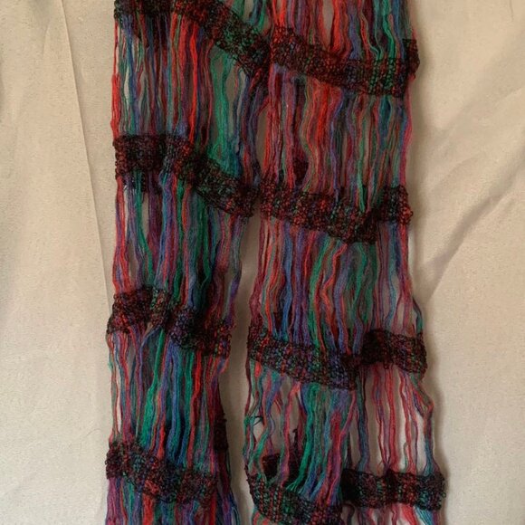 Lot of 3/scarves & 1 sweater/shawl - Picture 3 of 5